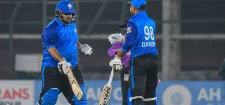 Azam Khan Faces Penalty for Displaying Palestine Flag Sticker on Bat in National T20 Cup