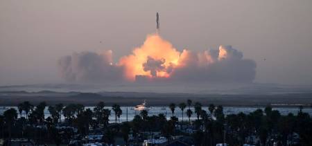 SpaceX Starship Explodes