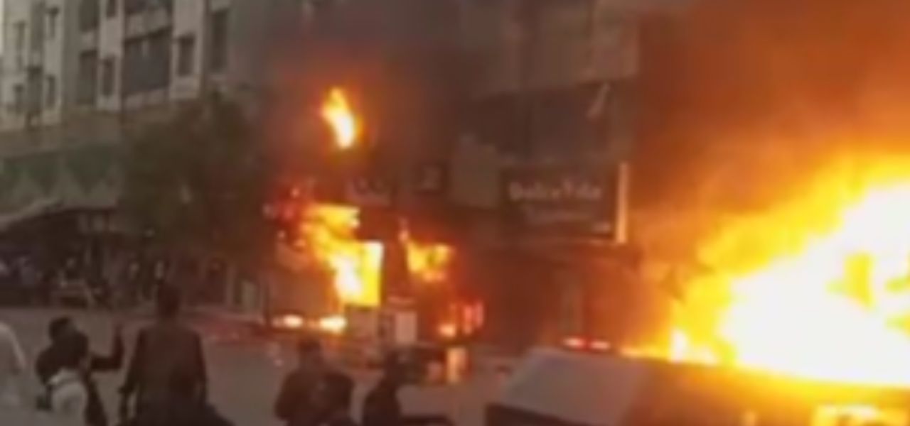 Fire Breaks Out in Arshi Shopping Mall