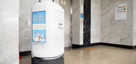 South-Korean-Robot-Kills-Itself-After-Malfunctioning
