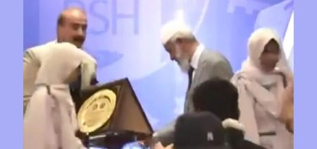 Zakir Naik Refuses to Interact with Orphan Girls in Pakistan, Faces Backlash