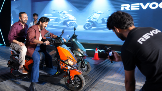 getting an opportunity to engage directly with REVOO’s products, turning the C35 Series showcase